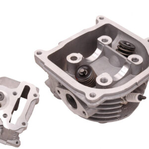 Cilinderkop met aansluiting / kanaal voor carterontluchting / SLS / EGR | Div. China GY6 Retro scooters 64.0mm klep