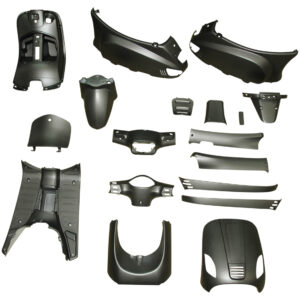 Beplatingsset Titanium Gold (matte finish) met stuurkappen voor de <u>vierkante</u> koplamp | Div. Chinese S-imitatie scooters | BTC Riva Sport - AGM VXs / VX50s