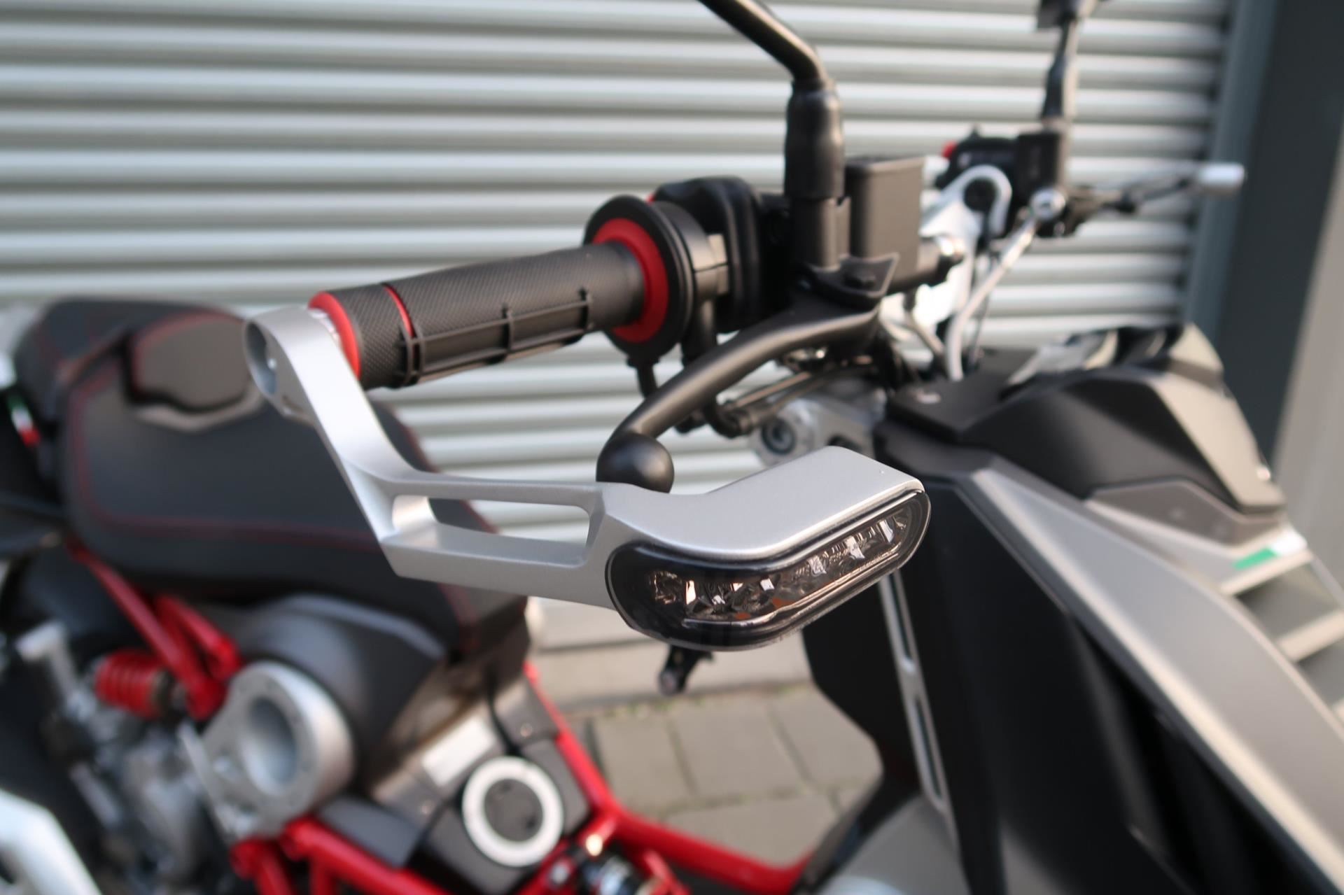 ITALJET DRAGSTER 200CC NIEUW 2024 ZWART/ ROOD DIRECT LEVERBAAR! - Afbeelding 19